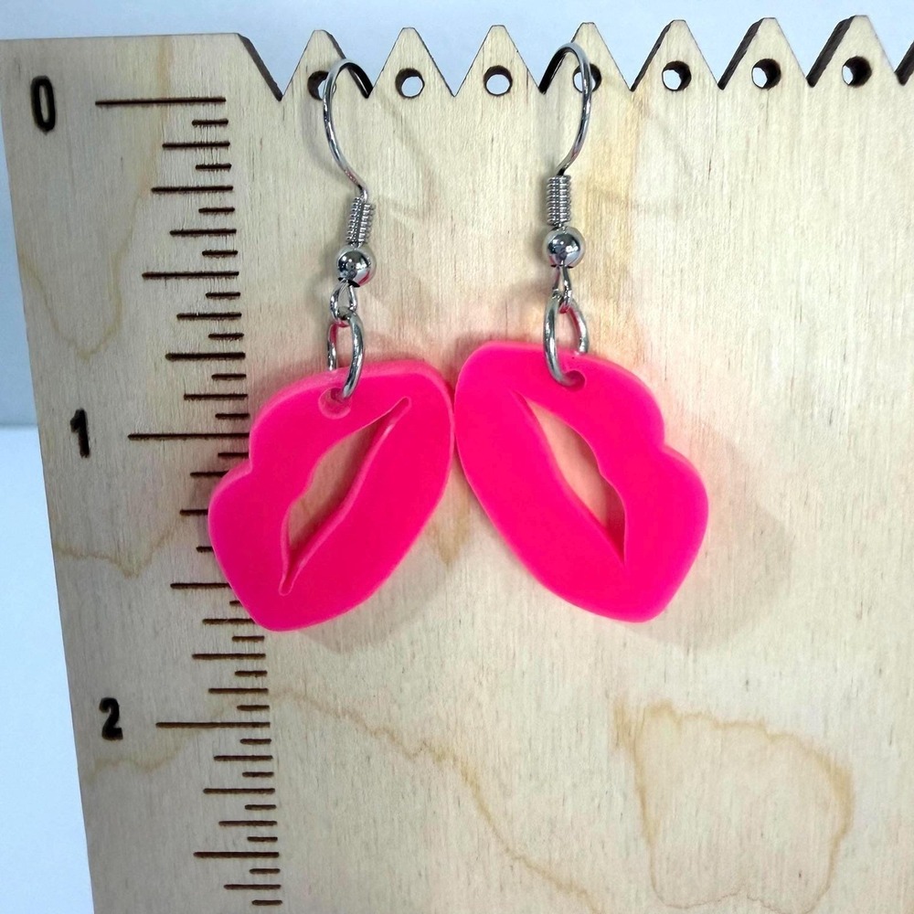 Neon Pink Acrylic Lip Drop Earrings‎ Hot Pink Kiss Cutout Earrings Silver Tone